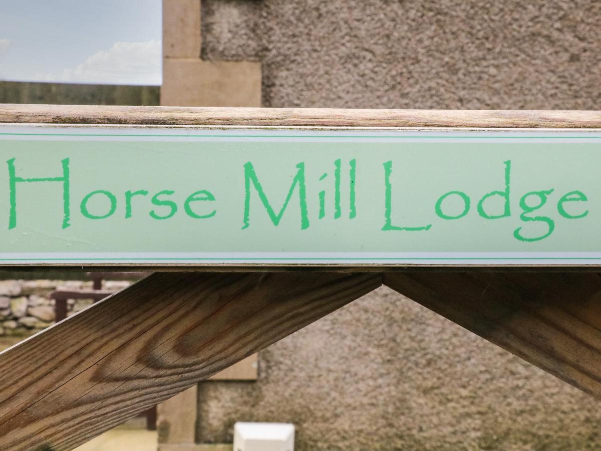 Horse Mill Lodge Taddington Экстерьер фото